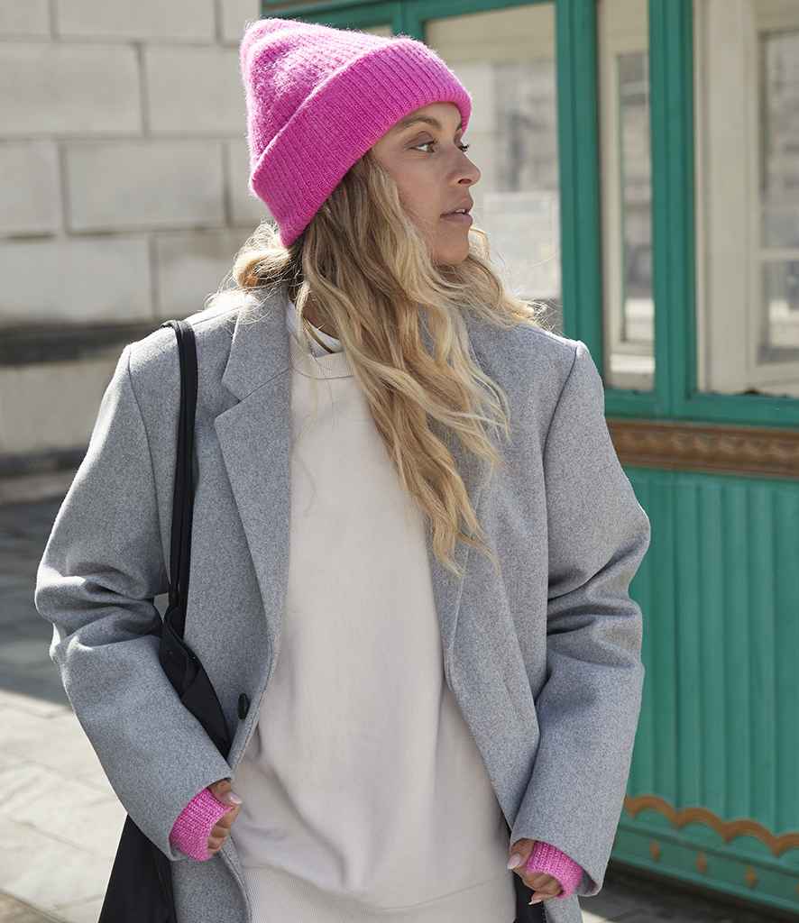 BB397R Bright Pink Model
