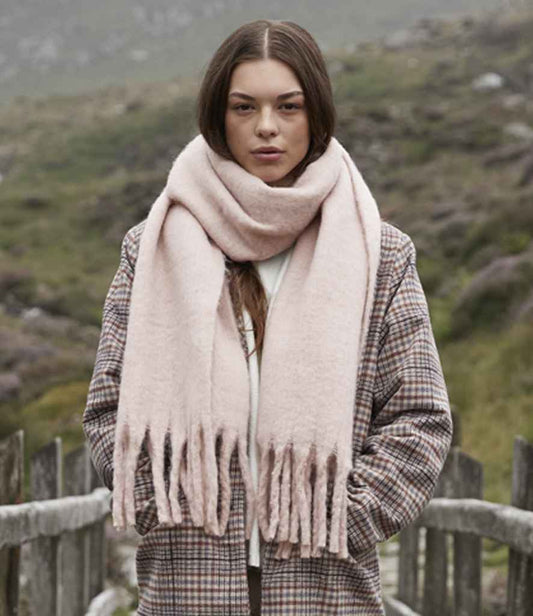 BB496R Blush Pink Model